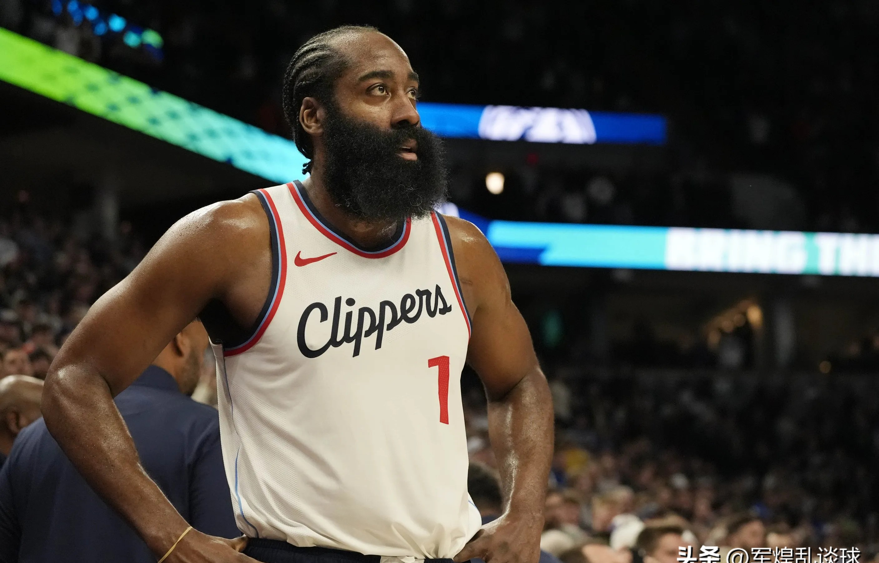 西班牙队引发争议！，哈登官方宣布出色发挥新规热度持续攀升