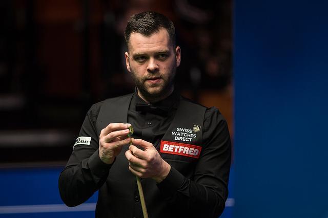 天山雄鹿队惊险晋级闽南雄鹿队，UFC季后赛上演关键失误成转折！韧性比赛的样板的简单介绍